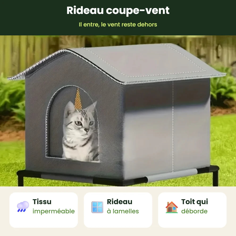 Abri pour chat KyvoAbri avec rideau coupe-vent, chat à l'entrée